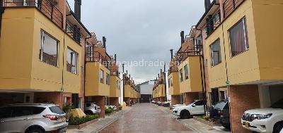 Casa de 3 alcobas en venta en Funza, Funza, 158 m² · foto 2 de 20