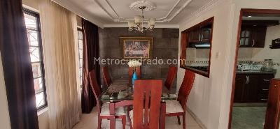Casa de 5 alcobas en venta en El Sol, Funza, 230 m² · foto 5 de 16
