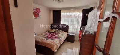 Casa de 5 alcobas en venta en El Sol, Funza, 230 m² · foto 11 de 16