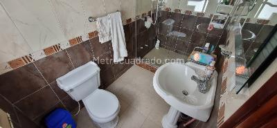 Casa de 5 alcobas en venta en El Sol, Funza, 230 m² · foto 15 de 16