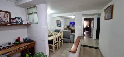 Casa de 5 alcobas en venta en Santa Helenita, Bogotá, 144 m² · foto 4 de 13