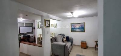 Casa de 5 alcobas en venta en Santa Helenita, Bogotá, 144 m² · foto 6 de 13