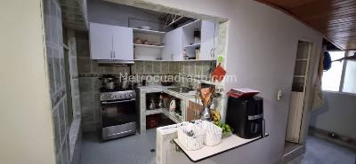 Casa de 5 alcobas en venta en Santa Helenita, Bogotá, 144 m² · foto 7 de 13