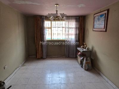 Casa de 5 alcobas en venta en Nueva Delicias, Bogotá, 315 m² · foto 10 de 19