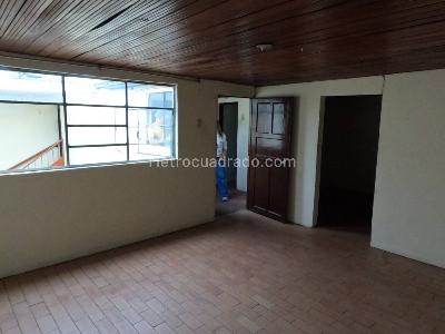 Casa de 5 alcobas en venta en Nueva Delicias, Bogotá, 315 m² · foto 13 de 19