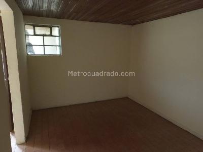 Casa de 5 alcobas en venta en Nueva Delicias, Bogotá, 315 m² · foto 15 de 19