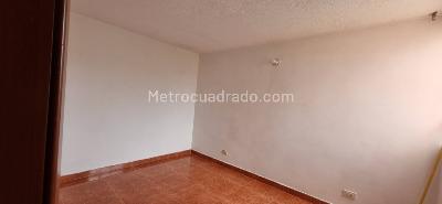 Apartamento de 3 alcobas en venta en Parque Residencial Puerto Luna, Mosquera, 55 m² · foto 2 de 11