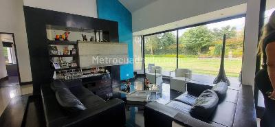 Casa de 5 alcobas en venta en Agrupacion De Vivienda Quintas Del Serrezuela, Mosquera · foto 9 de 20
