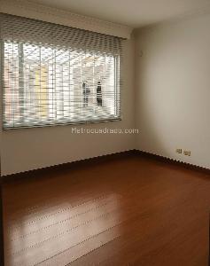 Casa de 5 alcobas en venta en Alhambra, Bogotá, 243 m² · foto 14 de 18