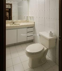 Casa de 5 alcobas en venta en Alhambra, Bogotá, 243 m² · foto 15 de 18