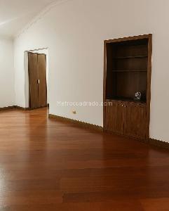 Casa de 5 alcobas en venta en Alhambra, Bogotá, 243 m² · foto 16 de 18