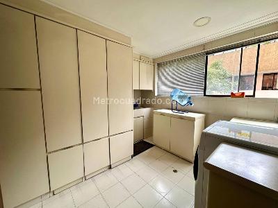 Apartamento de 3 alcobas en venta en La Cabrera, Bogotá, 370 m² · foto 11 de 20
