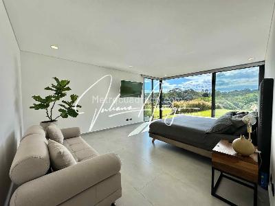 Casa de 3 alcobas en venta en Armenia, Armenia, 318 m² · foto 13 de 17