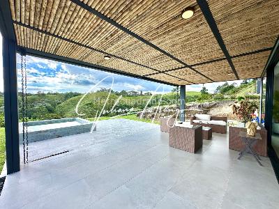 Casa de 3 alcobas en venta en Armenia, Armenia, 318 m² · foto 2 de 17