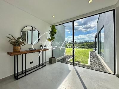 Casa de 3 alcobas en venta en Armenia, Armenia, 318 m² · foto 3 de 17