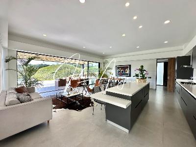 Casa de 3 alcobas en venta en Armenia, Armenia, 318 m² · foto 4 de 17
