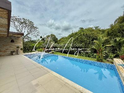 Casa de 3 alcobas en venta en Armenia, Armenia, 230 m² · foto 2 de 20