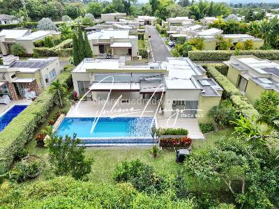 Casa de 3 alcobas en venta en Armenia, Armenia, 230 m² · foto 19 de 20