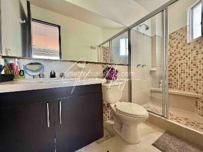 Casa de 4 alcobas en venta en Girardot, Girardot, 250 m² · foto 18 de 20