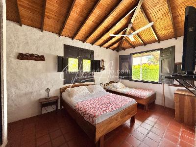Casa de 3 alcobas en venta en Montenegro, Armenia, 210 m² · foto 11 de 20