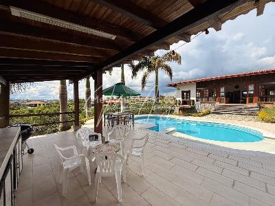 Casa de 3 alcobas en venta en Armenia, Armenia, 494 m² · foto 12 de 20