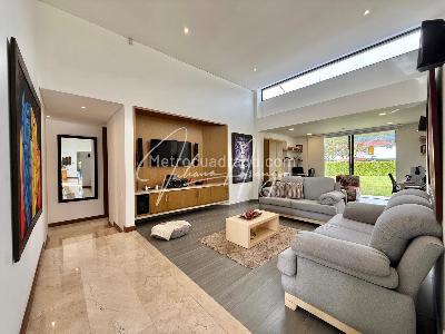 Casa de 4 alcobas en venta en Armenia, Armenia, 500 m² · foto 4 de 20