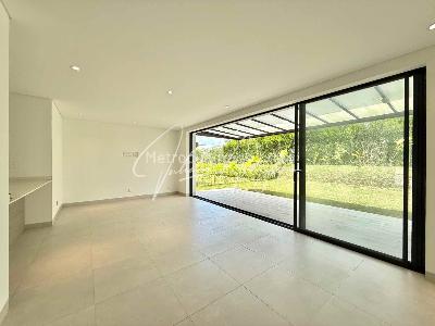 Casa de 3 alcobas en venta en Armenia, Armenia, 182 m² · foto 2 de 20