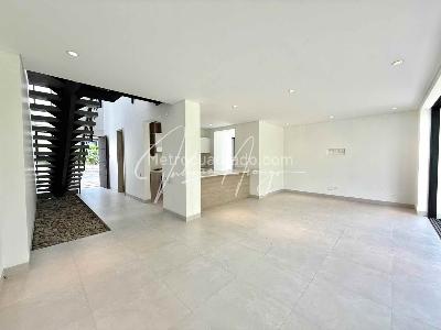 Casa de 3 alcobas en venta en Armenia, Armenia, 182 m² · foto 3 de 20