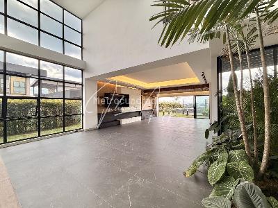 Casa de 4 alcobas en venta en Armenia, Armenia, 950 m² · foto 2 de 20