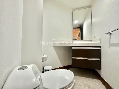 Apartamento en venta en Las Rosales, Bogotá · foto 10 de 19