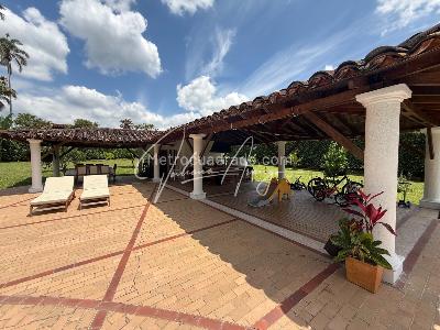 Casa de 4 alcobas en venta en Armenia, Armenia, 550 m² · foto 7 de 20