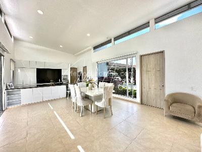 Casa de 3 alcobas en venta en Armenia, Armenia, 301 m² · foto 5 de 20