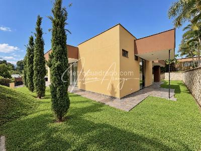 Casa de 3 alcobas en venta en Armenia, Armenia, 278 m² · foto 13 de 19