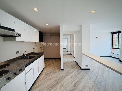 Apartamento en arriendo en Centro Internacional Bavaria, Bogotá · foto 4 de 20
