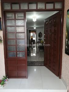 Casa de 4 alcobas en venta en Nueva Autopista, Bogotá, 202 m² · foto 3 de 20