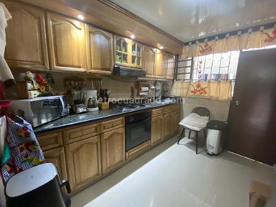 Casa de 4 alcobas en venta en Nueva Autopista, Bogotá, 202 m² · foto 11 de 20