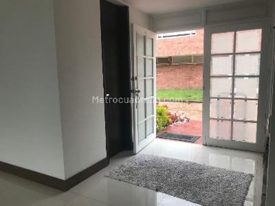 Casa de 4 alcobas en venta en San Jose De Bavaria, Bogotá, 360 m² · foto 8 de 20