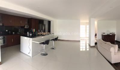 Casa de 4 alcobas en venta en San Jose De Bavaria, Bogotá, 360 m² · foto 10 de 20