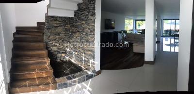 Casa de 4 alcobas en venta en San Jose De Bavaria, Bogotá, 360 m² · foto 13 de 20