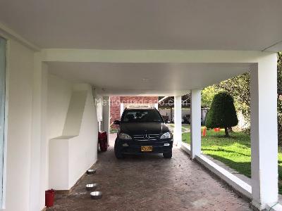 Casa de 4 alcobas en venta en San Jose De Bavaria, Bogotá, 360 m² · foto 16 de 20