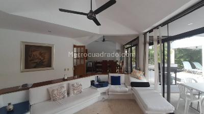 Casa de 3 alcobas en venta en El Peñon, Girardot, 225 m² · foto 8 de 11