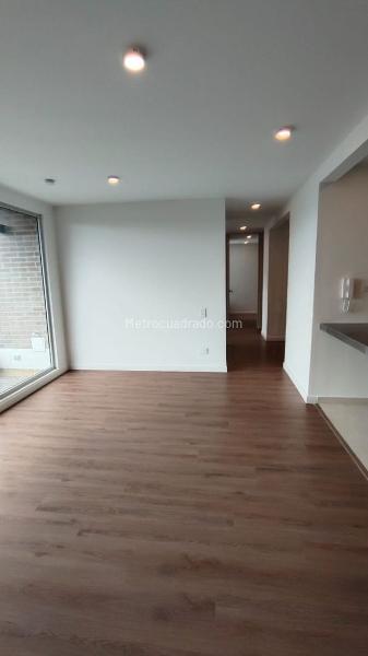 Piso – Bogotá, Ferrocaja Fontibón, Localidad Fontibón - Más
