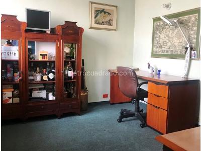 Casa de 5 alcobas en venta en El Castillo, Bogotá, 652 m² · foto 11 de 17