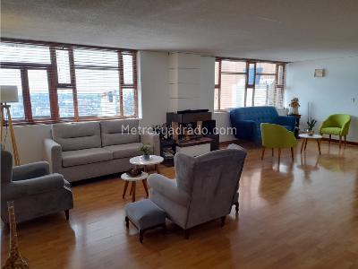 Casa de 5 alcobas en venta en El Castillo, Bogotá, 652 m² · foto 6 de 17