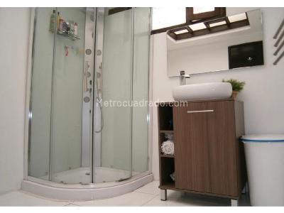 Casa de 5 alcobas en venta en El Castillo, Bogotá, 652 m² · foto 8 de 17