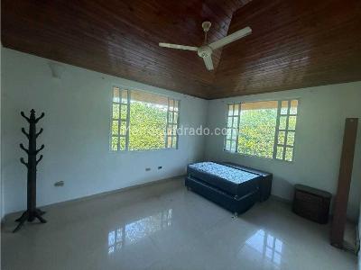 Casa de 4 alcobas en venta en Vereda Nilo, Girardot, 350 m² · foto 14 de 20