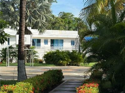 Casa de 4 alcobas en venta en Vereda Nilo, Girardot, 350 m² · foto 2 de 20