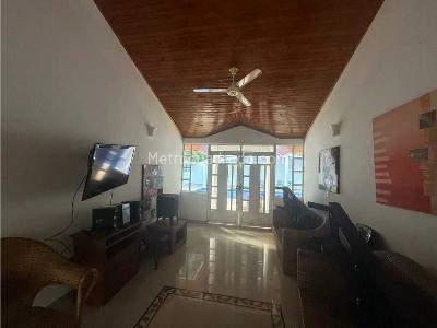 Casa de 4 alcobas en venta en Vereda Nilo, Girardot, 350 m² · foto 10 de 20
