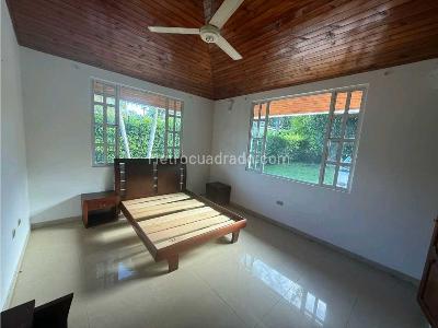 Casa de 4 alcobas en venta en Vereda Nilo, Girardot, 350 m² · foto 11 de 20