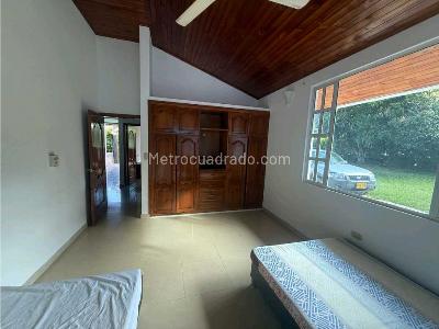Casa de 4 alcobas en venta en Vereda Nilo, Girardot, 350 m² · foto 8 de 20